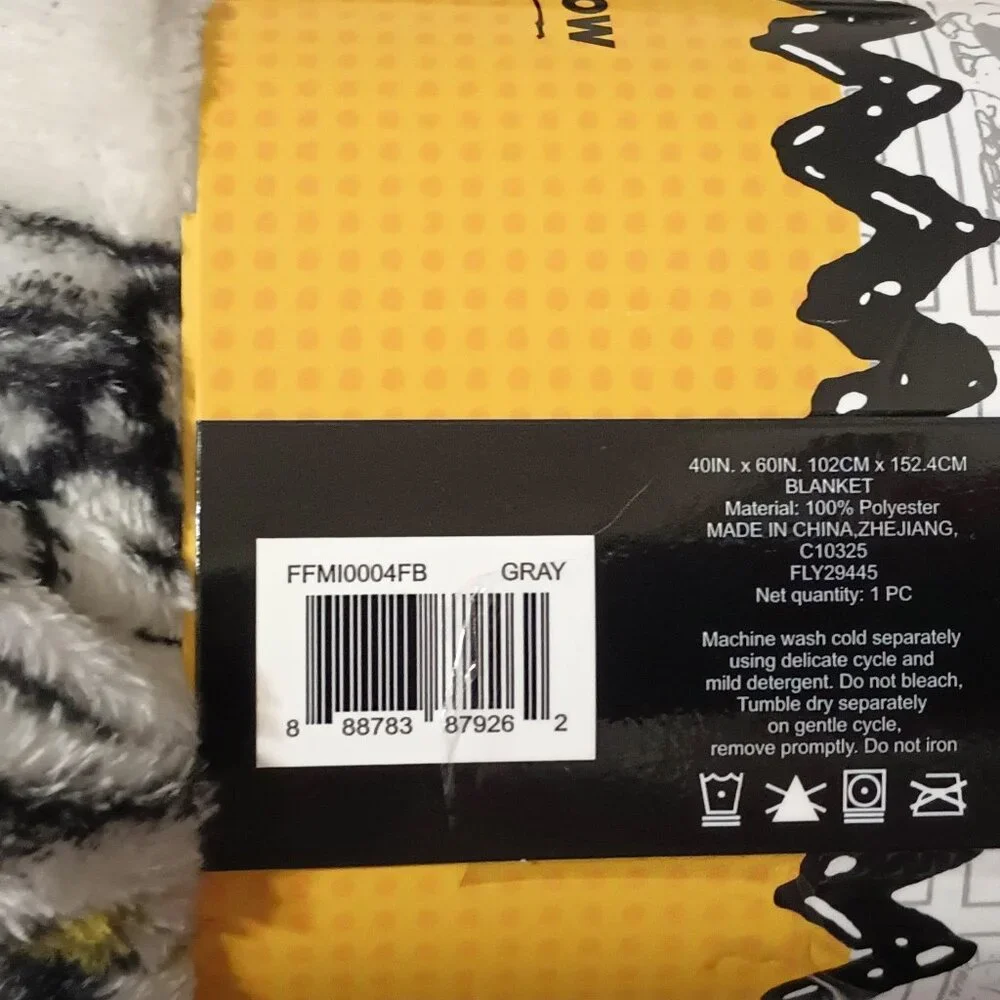 Copy of Brand NEW! Snoopy and Woodstock Travel Throw Blanket (40